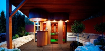 Outdoor combined sauna house