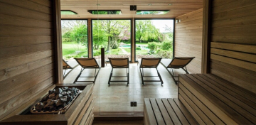 Premium outdoor wellness sauna